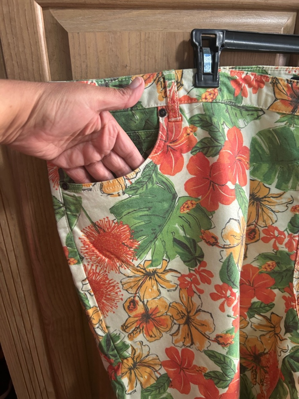 Shorts - Picture 3 of 5
